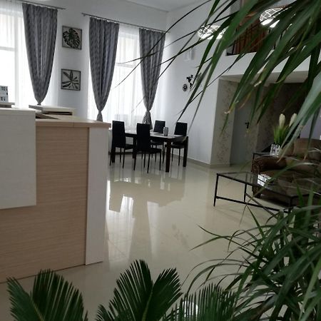 Hotel Holiday Victoria Victoria  Dış mekan fotoğraf