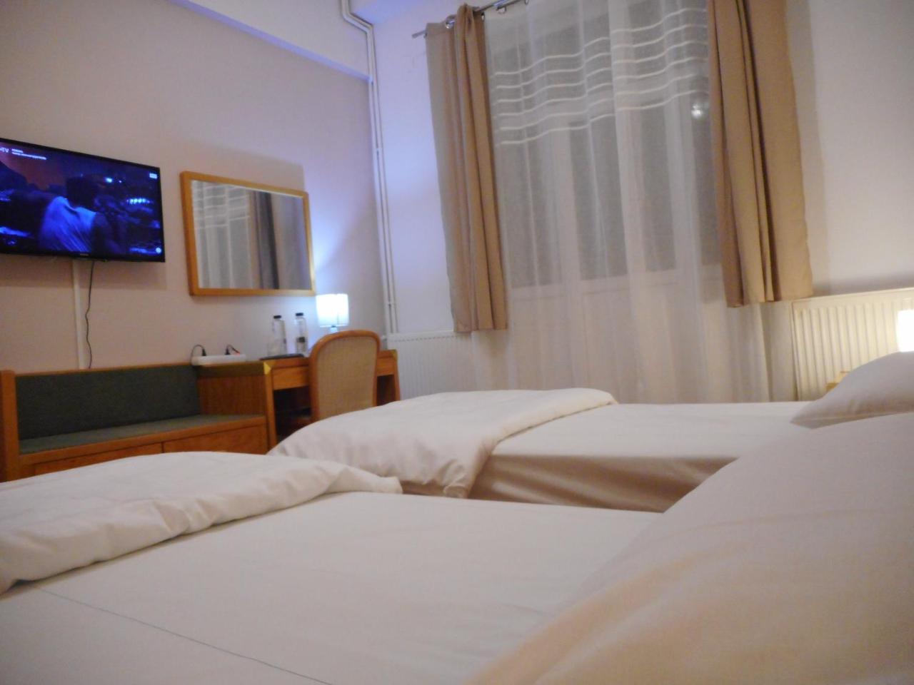 Hotel Holiday Victoria Victoria  Dış mekan fotoğraf
