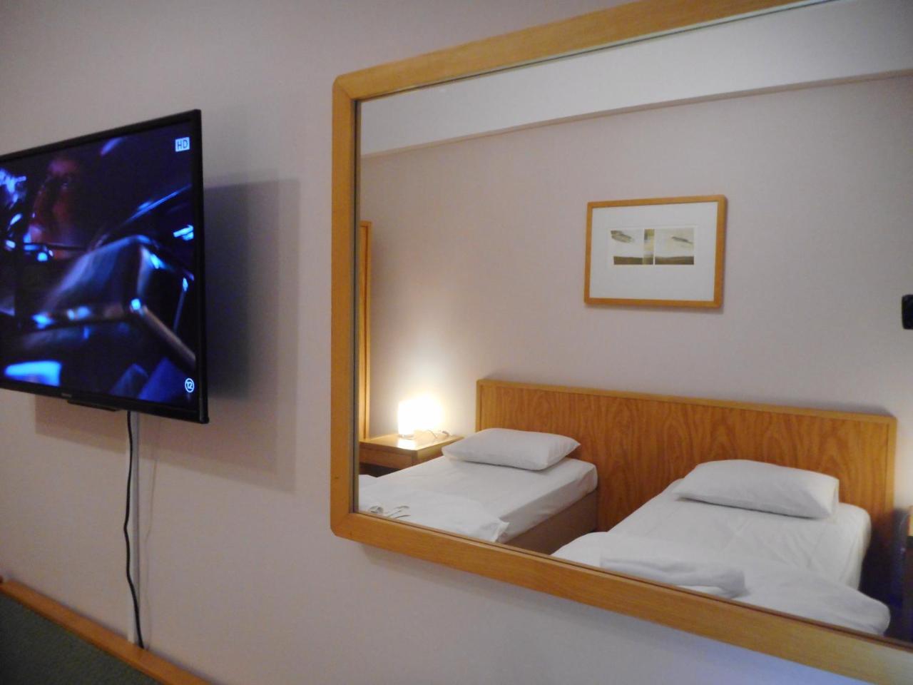 Hotel Holiday Victoria Victoria  Dış mekan fotoğraf