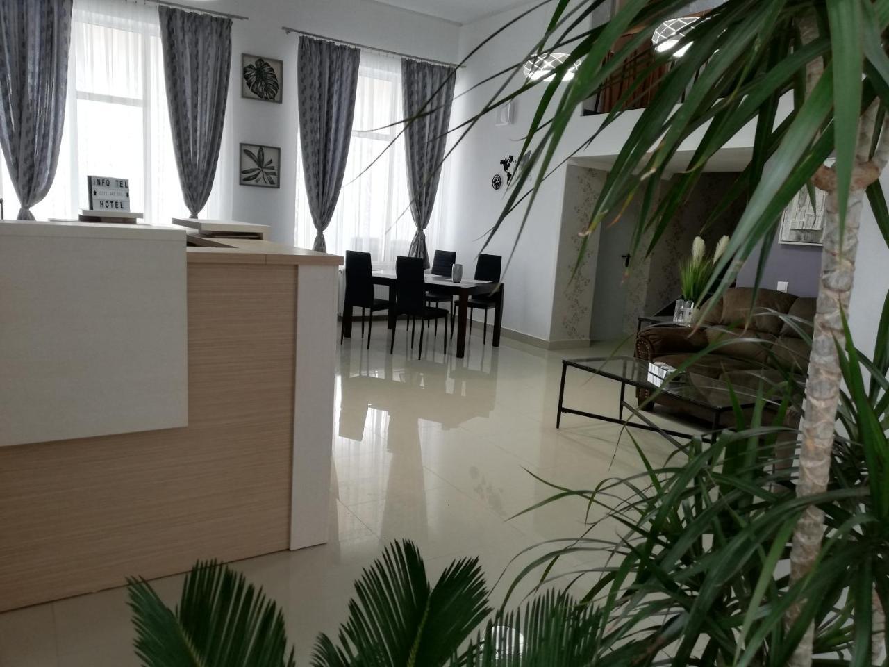 Hotel Holiday Victoria Victoria  Dış mekan fotoğraf